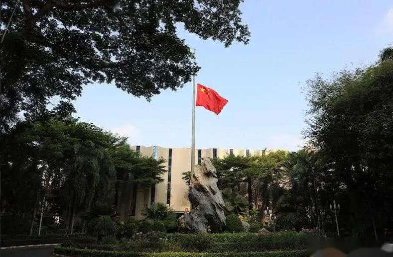 中国大使馆提醒在菲中国公民注意防范台风暴雨等自然灾害